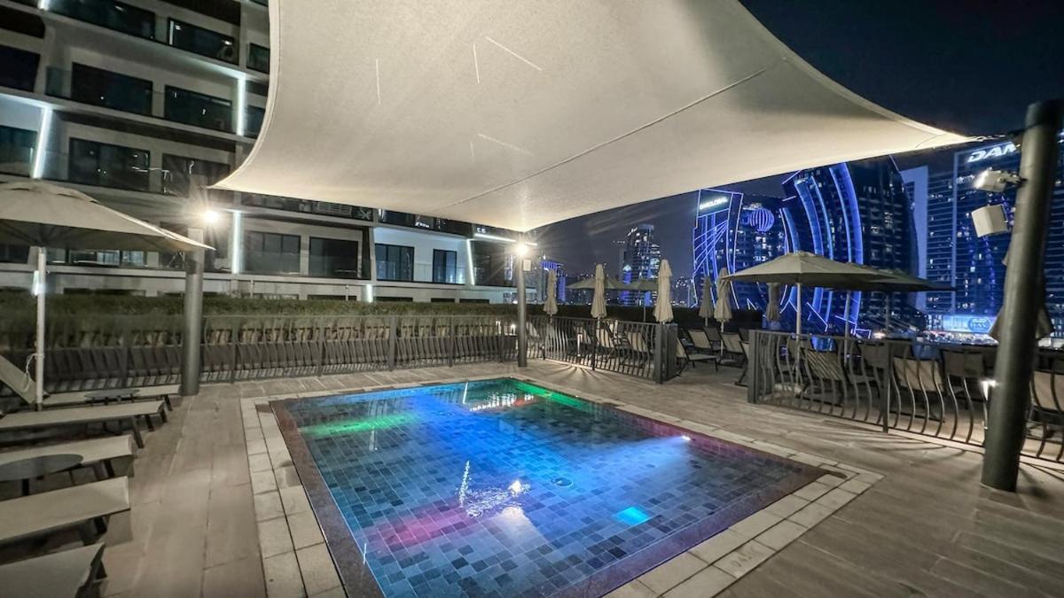 Luxury 2br Burj Khalifa And Canal View Pool Jacuzzi *